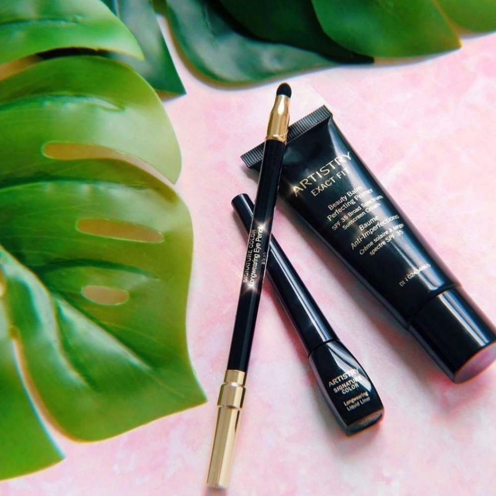 Un Primer Un Lapiz Para Los Hojos,Y Un Lineador - image 1